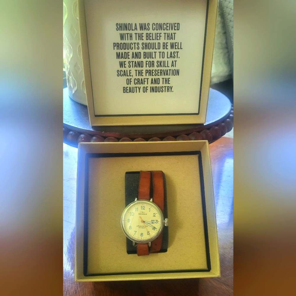 Shinola Brown Leather Watch Timeless Design With Extra Strip